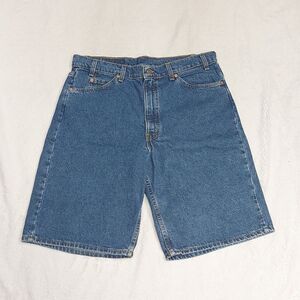 Vintage 90's Levi's 550 Relaxed Fit Baggy Medium Wash Denim Jean Shorts Size 38